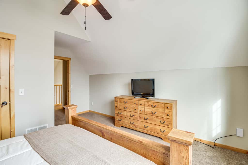Nisswa Townhome w/ Boat Slip + Gull Lake Access!
