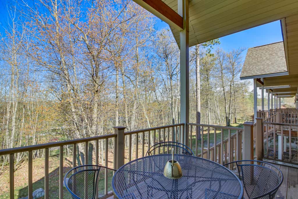 Nisswa Townhome w/ Boat Slip + Gull Lake Access!