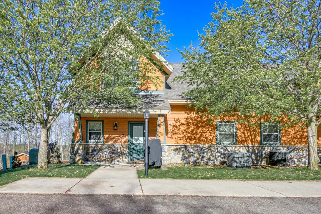 Nisswa Townhome w/ Boat Slip + Gull Lake Access!
