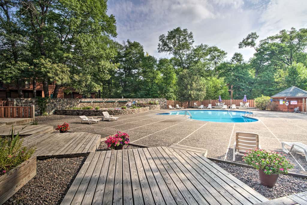 Nisswa Townhome w/ Boat Slip + Gull Lake Access!