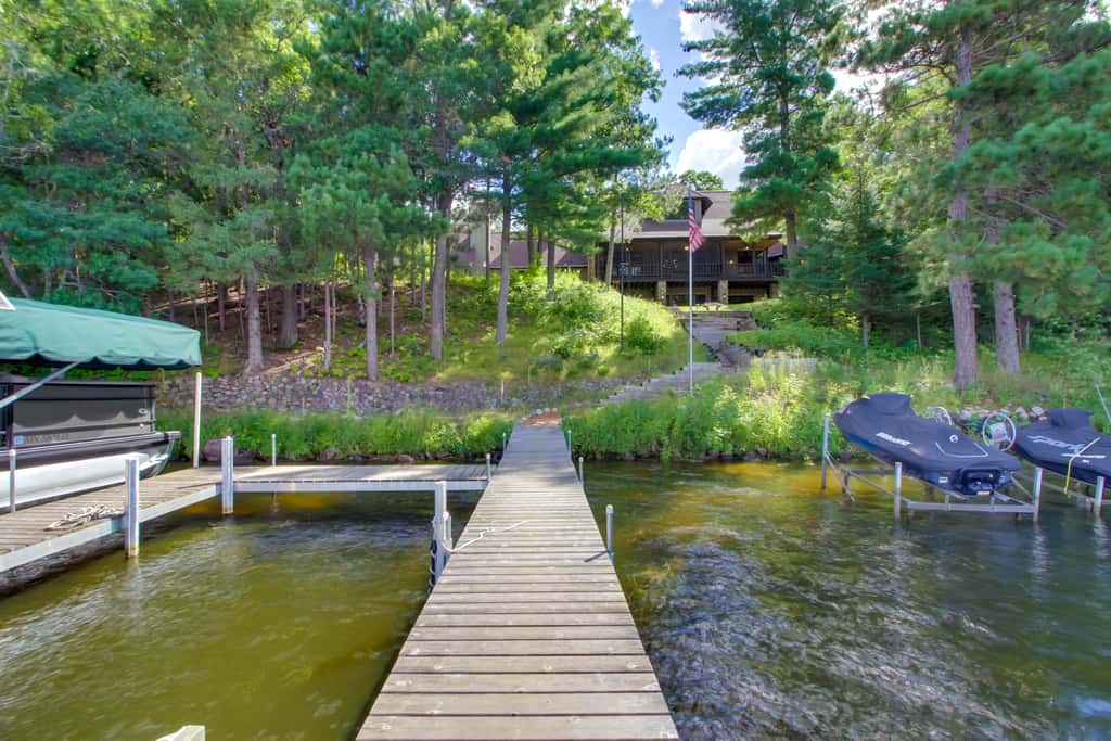 Sprawling Minnesota Home w/ On-Site Lake Access