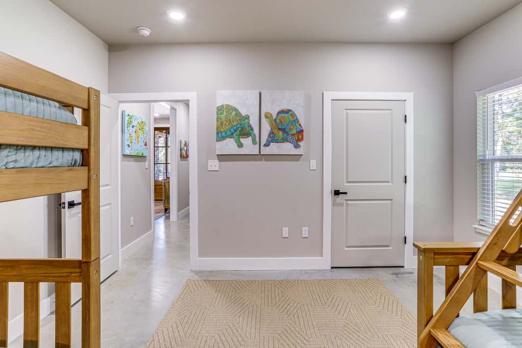 Spacious Heber Springs Home - Easy Marina Access!