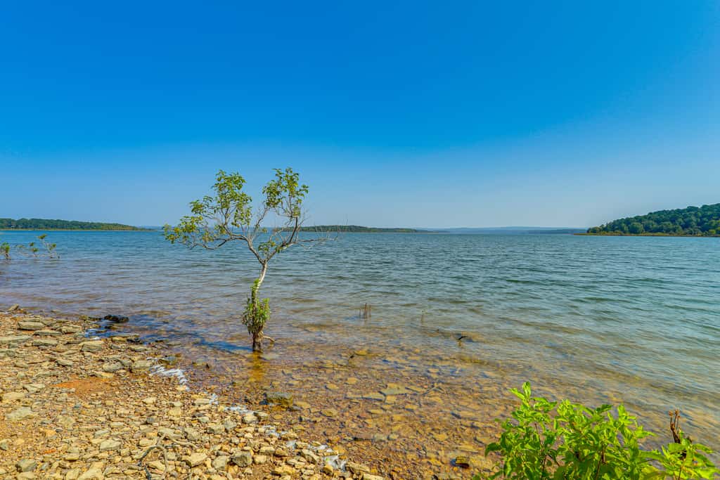 Spacious Heber Springs Home - Easy Marina Access!