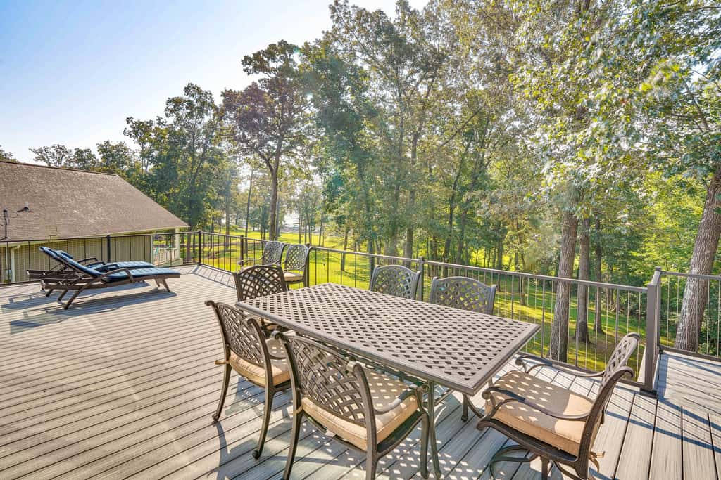Waterfront Gilbertsville Retreat on Kentucky Lake!