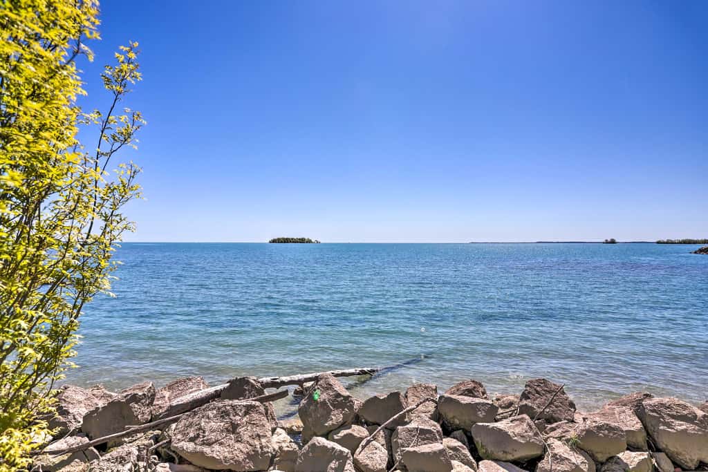 Waterfront Middle Bass Condo w/ Pool Access!