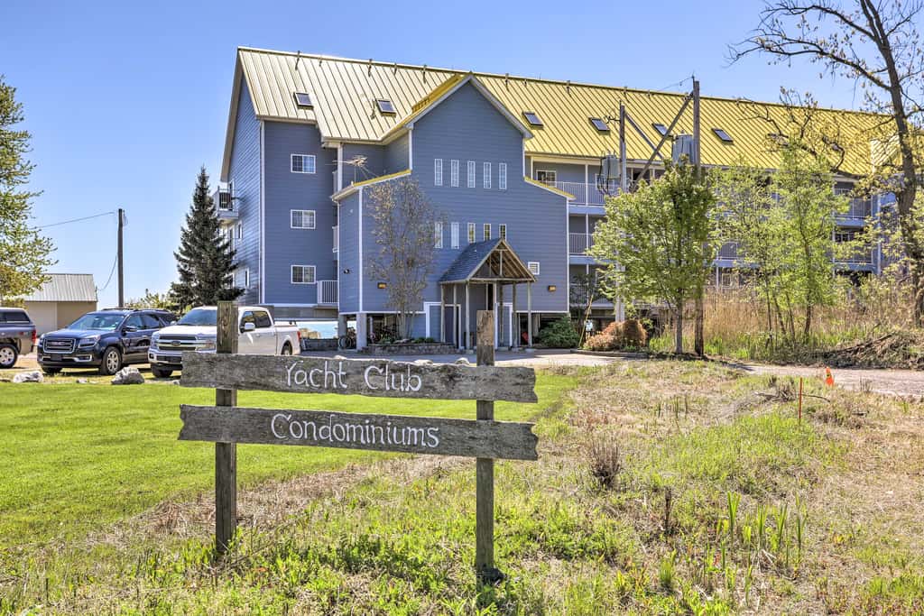 Waterfront Middle Bass Condo w/ Pool Access!