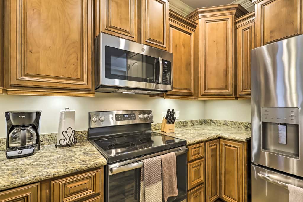 Diamondhead Condo - Marina, Pool Access & Golfing!