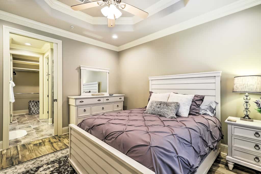 Diamondhead Condo - Marina, Pool Access & Golfing!