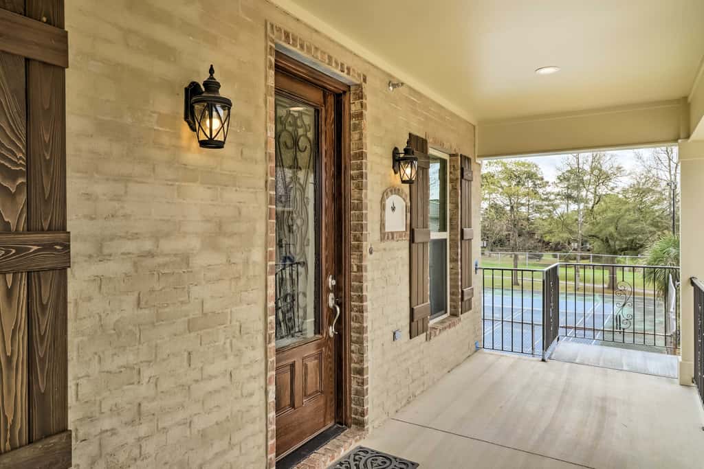 Diamondhead Condo - Marina, Pool Access & Golfing!