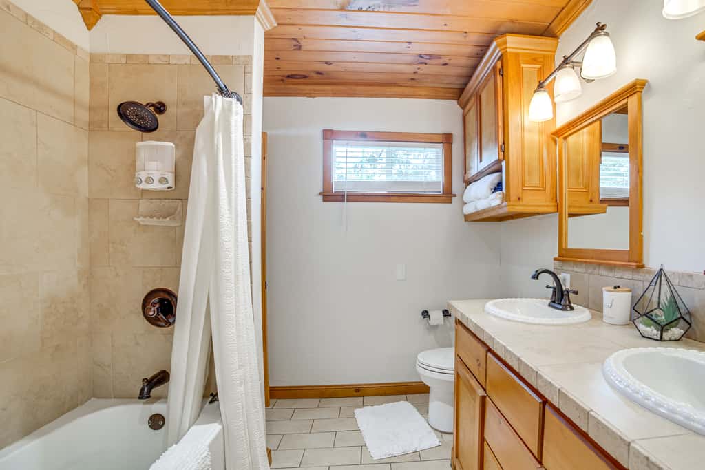 Spacious Deck: Waterfront Home in Gun Barrel City!