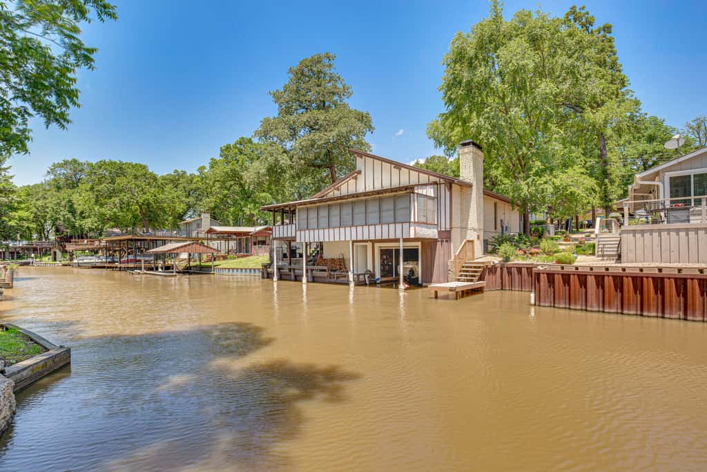 Spacious Deck: Waterfront Home in Gun Barrel City!