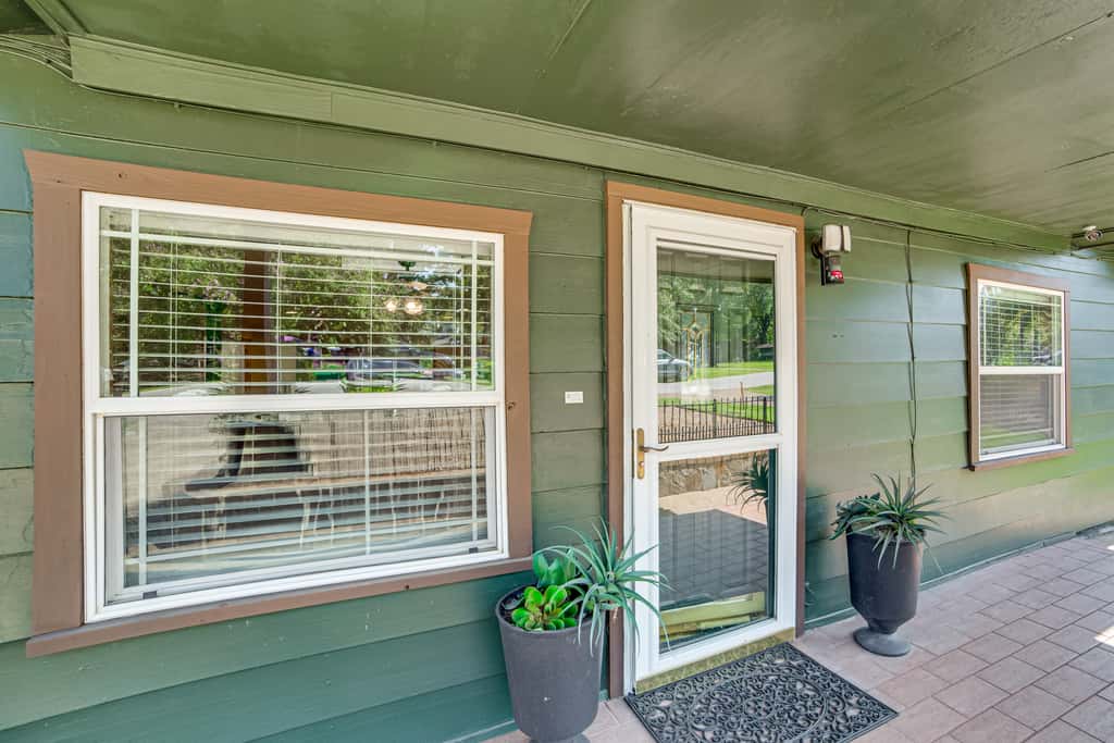 Spacious Deck: Waterfront Home in Gun Barrel City!
