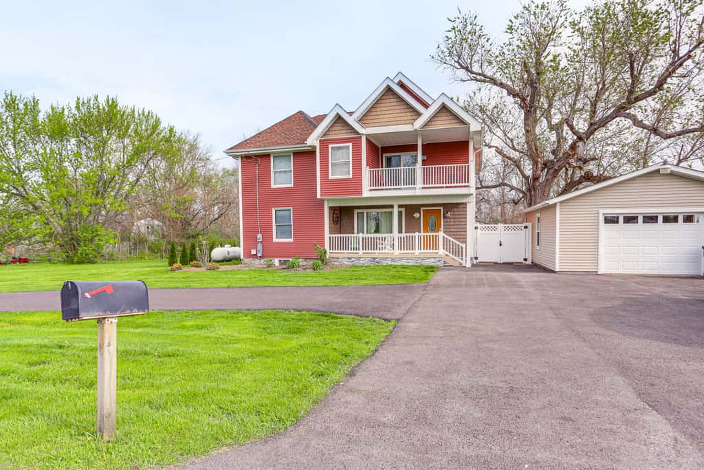 7 Mi to Cedar Point: Retreat w/ Hot Tub & Gazebo