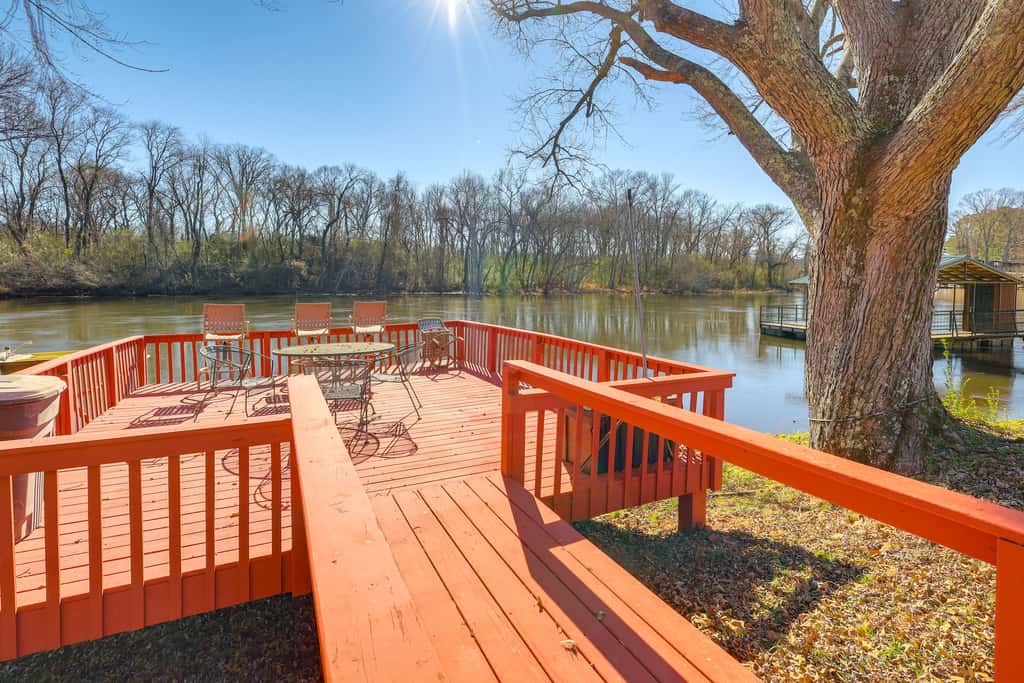 Fish, Hike & Relax: Heber Springs Family Home