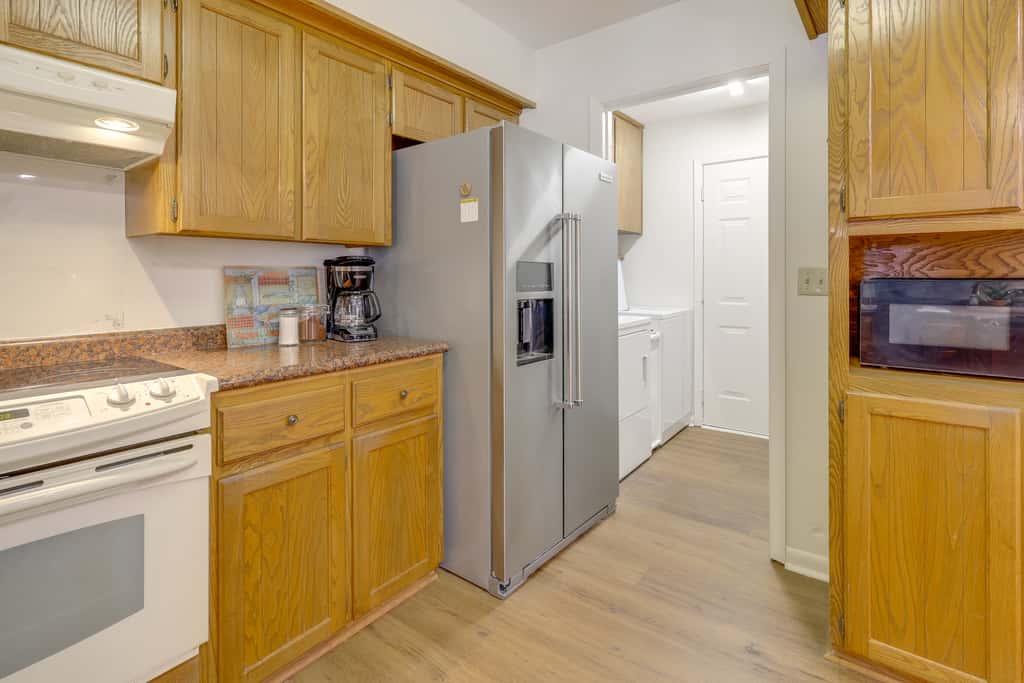 Fish, Hike & Relax: Heber Springs Family Home