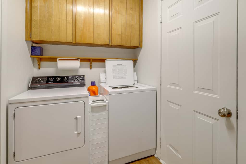 Fish, Hike & Relax: Heber Springs Family Home