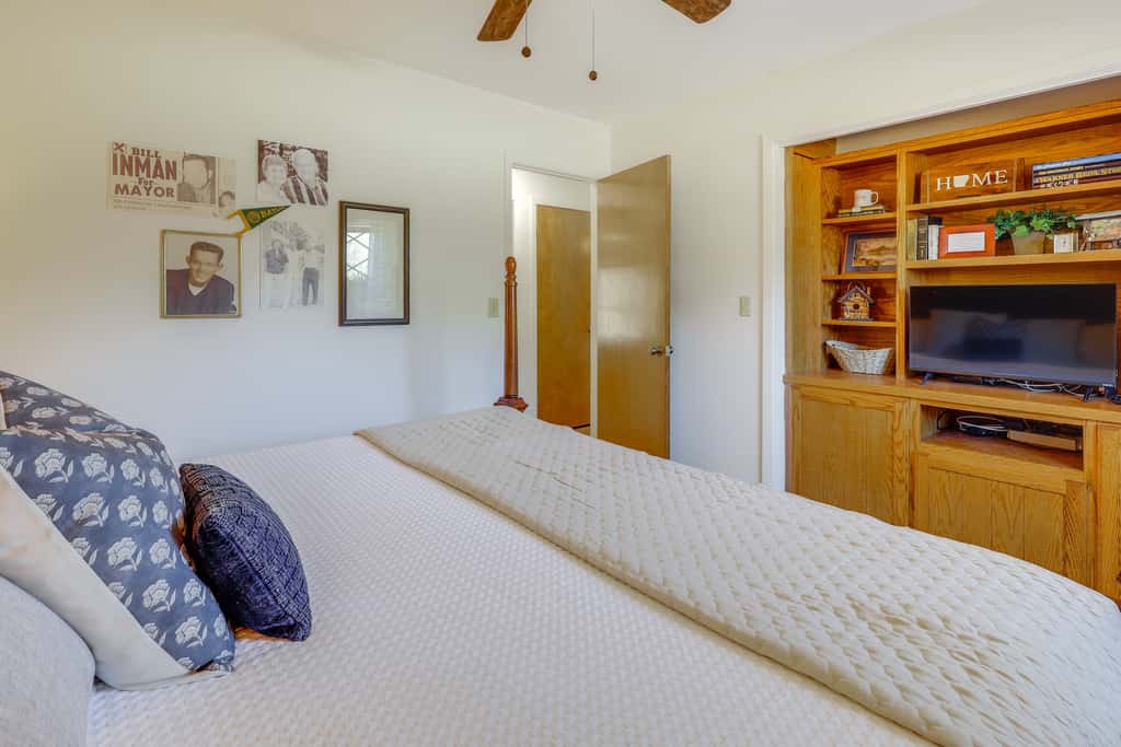 Fish, Hike & Relax: Heber Springs Family Home
