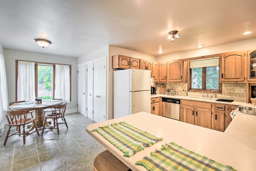 Walkable Lake Elkhart Apt: Dine, Shop, Swim!