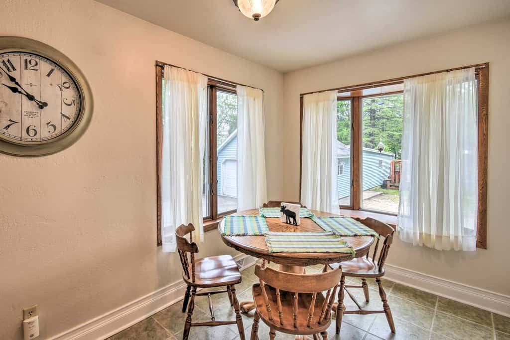 Walkable Lake Elkhart Apt: Dine, Shop, Swim!
