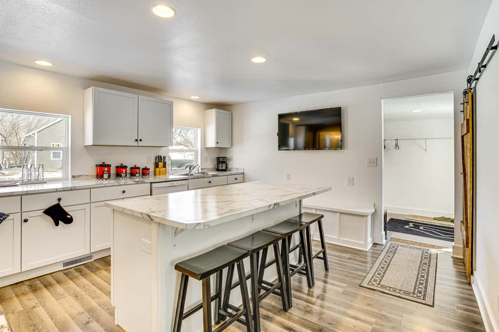 2 Mi to Road America: Pet-Friendly Duplex!