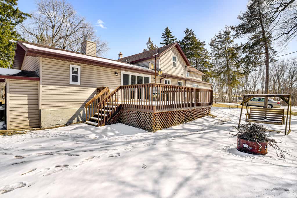 2 Mi to Road America: Pet-Friendly Duplex!