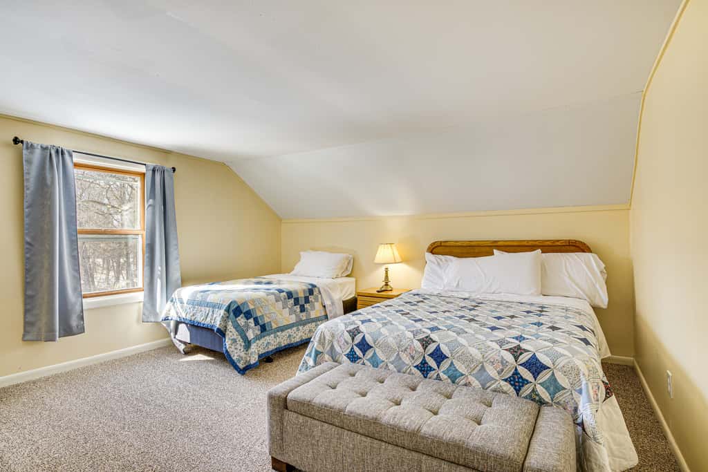 2 Mi to Road America: Pet-Friendly Duplex!
