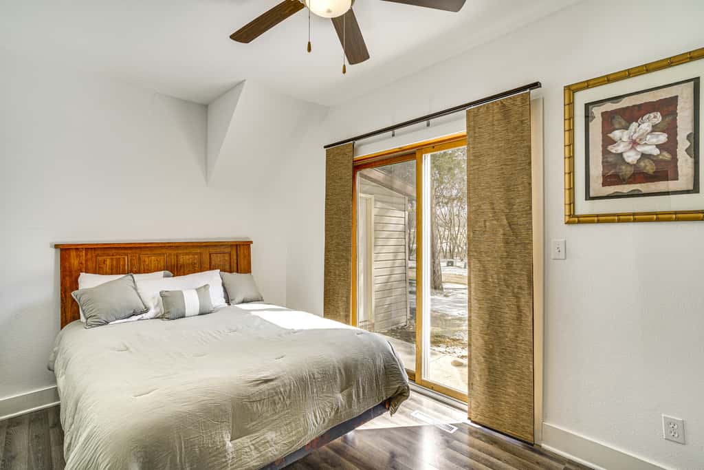 2 Mi to Road America: Pet-Friendly Duplex!