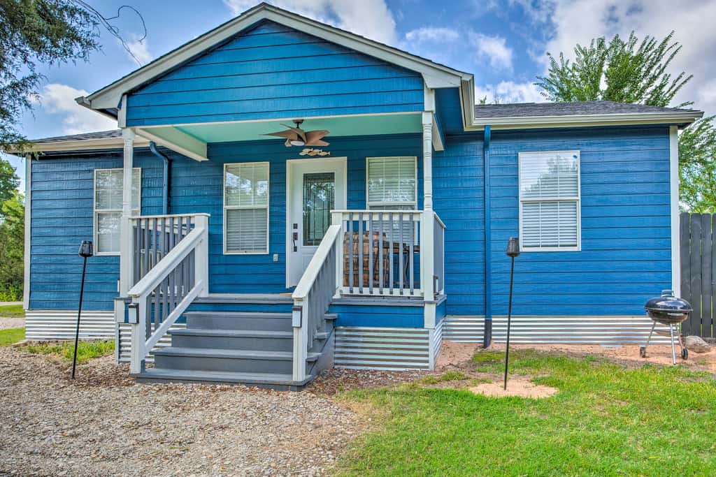Pottsboro Home w/ Fire Pit  < 1 Mi to Lake Texoma!