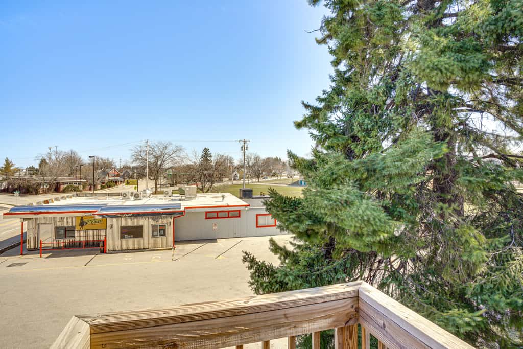 2 Mi to Dtwn: Studio Suite in Sheboygan