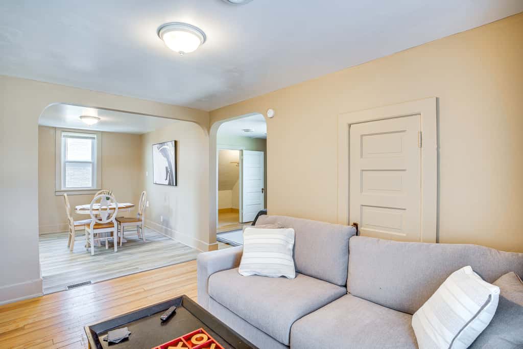2 Mi to Dtwn: Studio Suite in Sheboygan