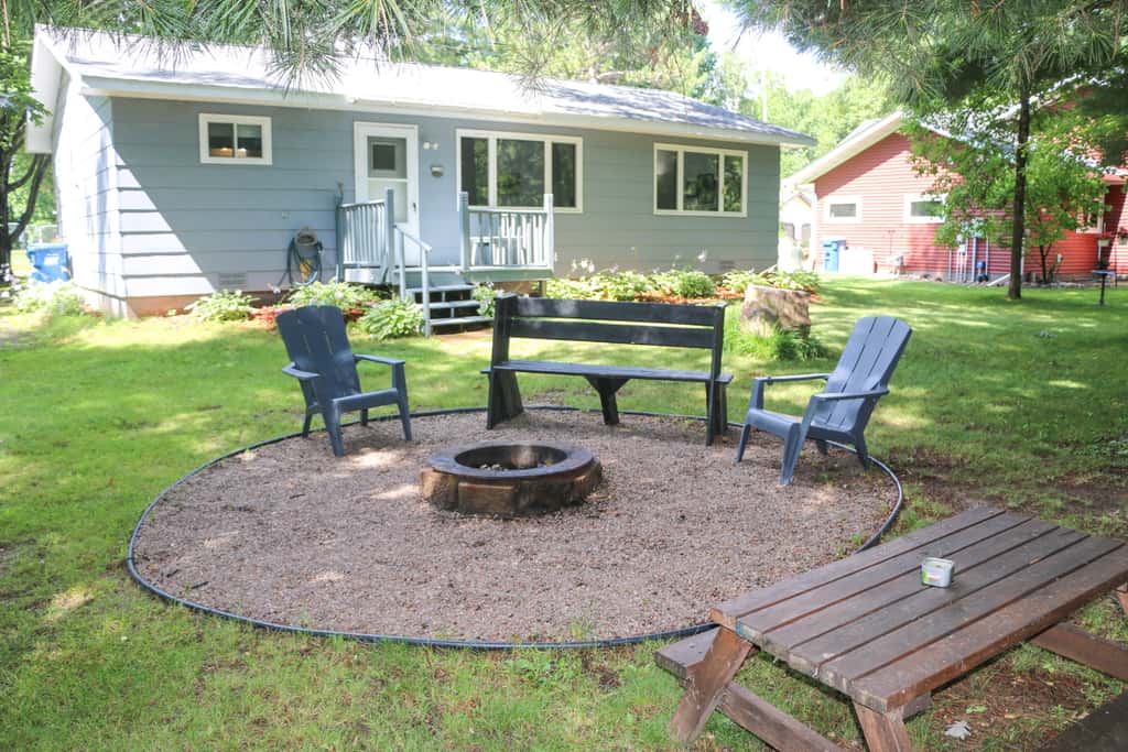 Fishermen's Paradise w/ Fire Pit on Rice Lake!