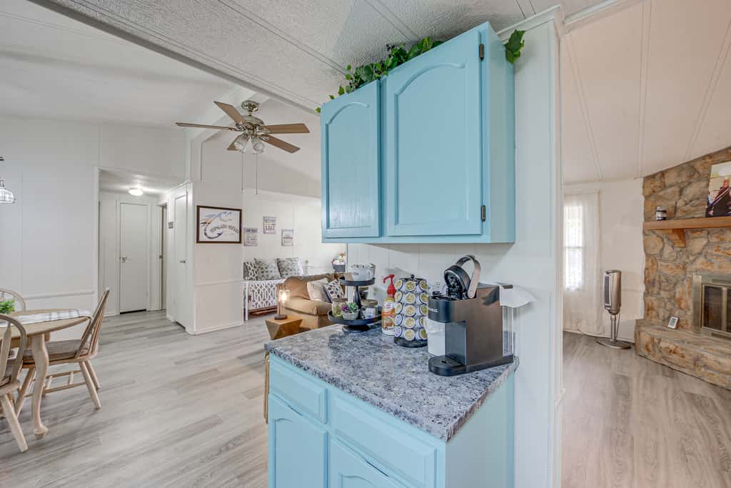 Lakefront Gun Barrel City Home w/ Dock & Deck