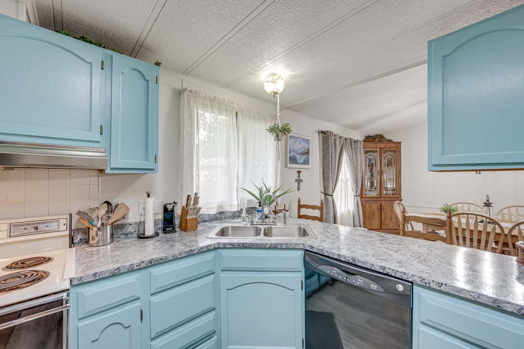 Lakefront Gun Barrel City Home w/ Dock & Deck