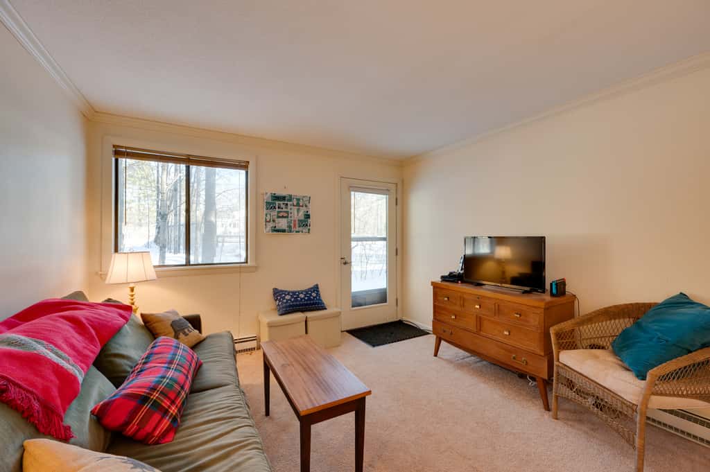 Unique Thornton Townhome: Swim, Ski, & Hike!
