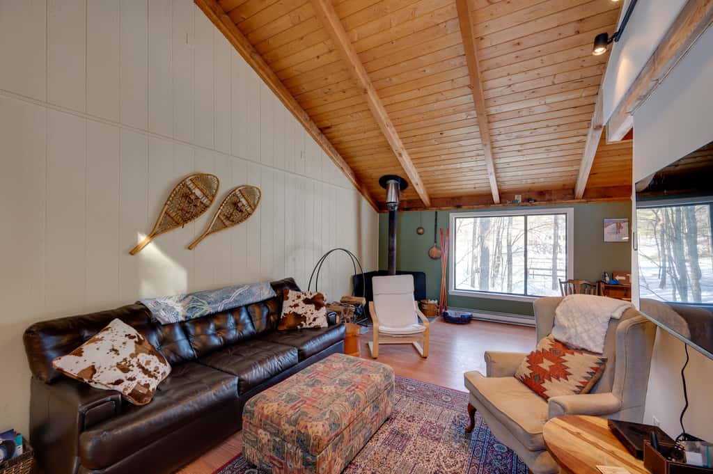 Unique Thornton Townhome: Swim, Ski, & Hike!