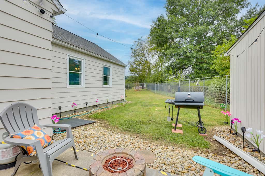 4 Mi to Main Street! Family Getaway in Zanesville