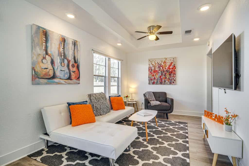 1 Mi to Gulf Coast! Couples Retreat in Long Beach