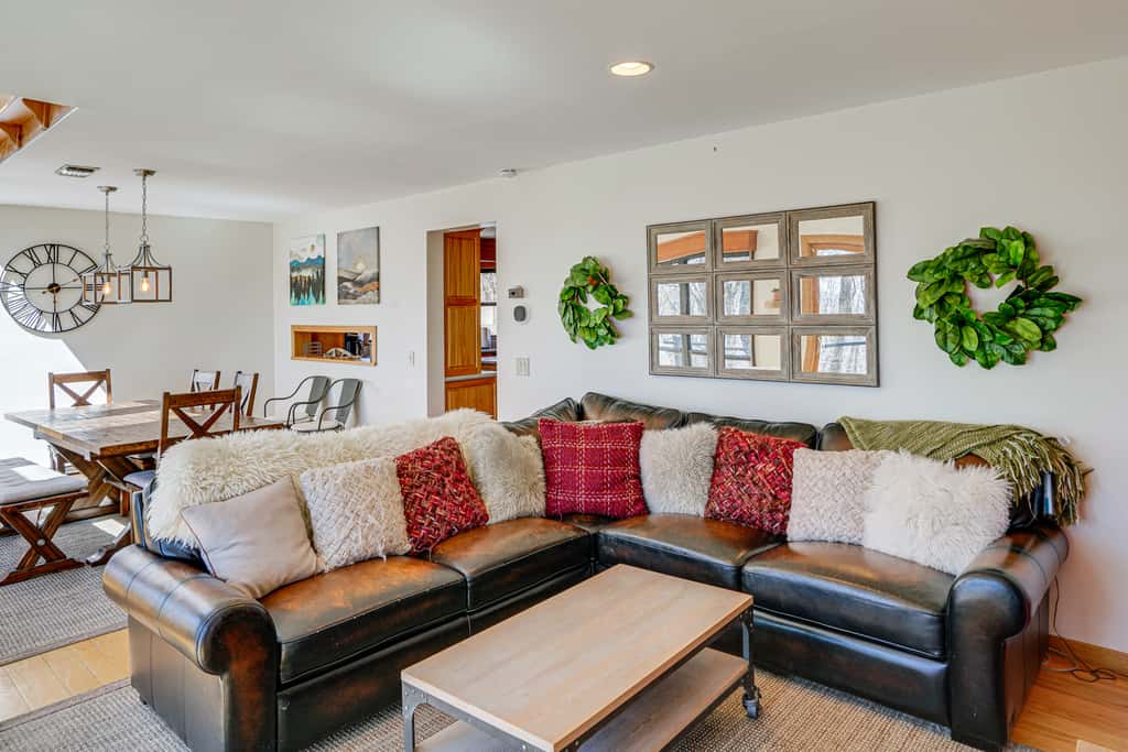 Deck & Game Room: Family Wilmington Retreat