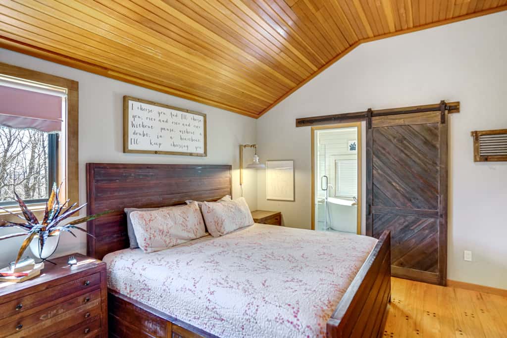 Deck & Game Room: Family Wilmington Retreat