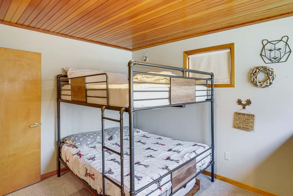 Deck & Game Room: Family Wilmington Retreat