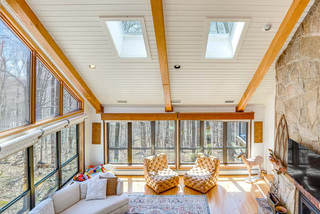 Deck & Game Room: Family Wilmington Retreat