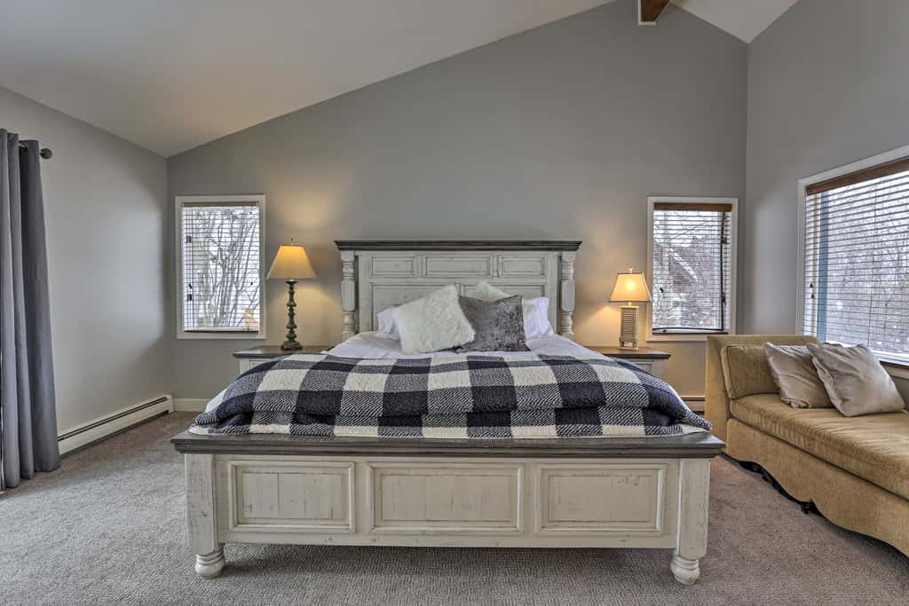 Avon Duplex w/ Hot Tub: Near Vail Hiking & Golf!