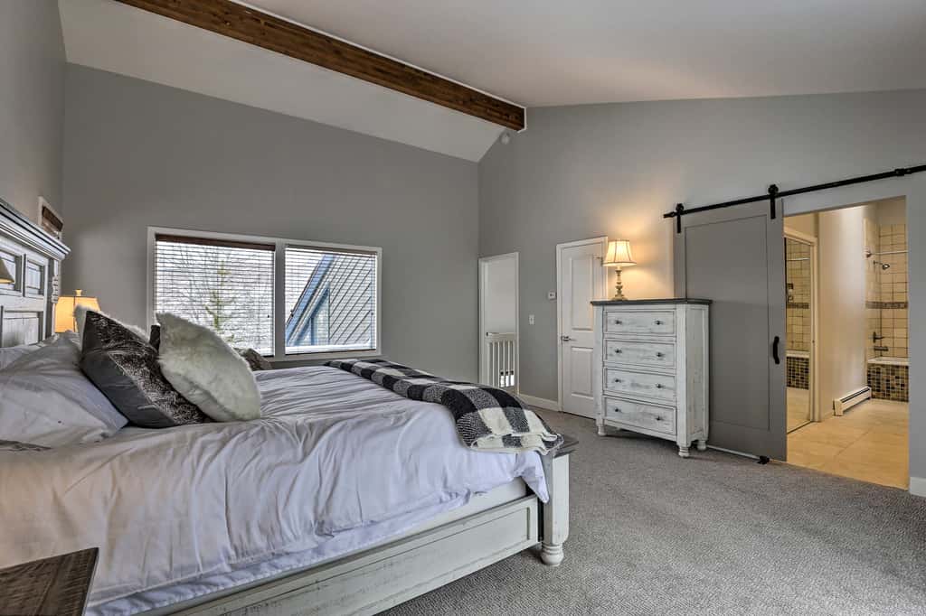 Avon Duplex w/ Hot Tub: Near Vail Hiking & Golf!