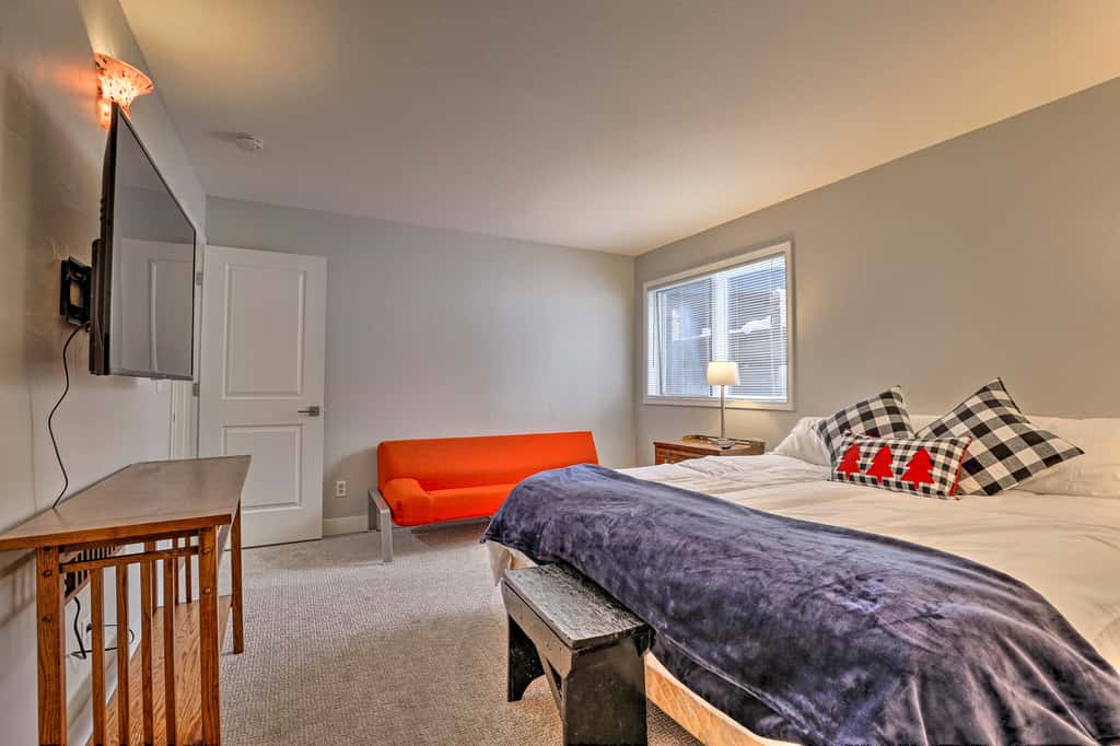 Avon Duplex w/ Hot Tub: Near Vail Hiking & Golf!