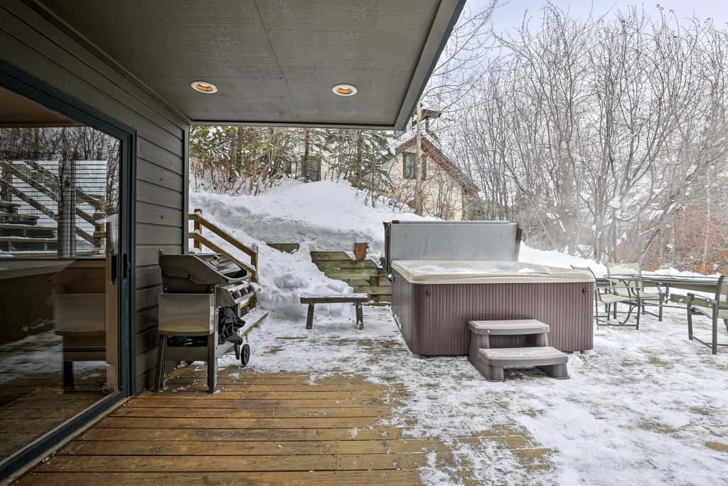 Avon Duplex w/ Hot Tub: Near Vail Hiking & Golf!