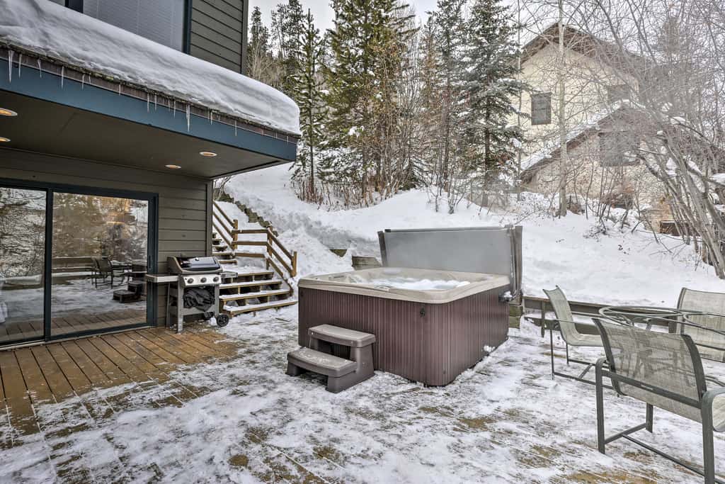 Avon Duplex w/ Hot Tub: Near Vail Hiking & Golf!
