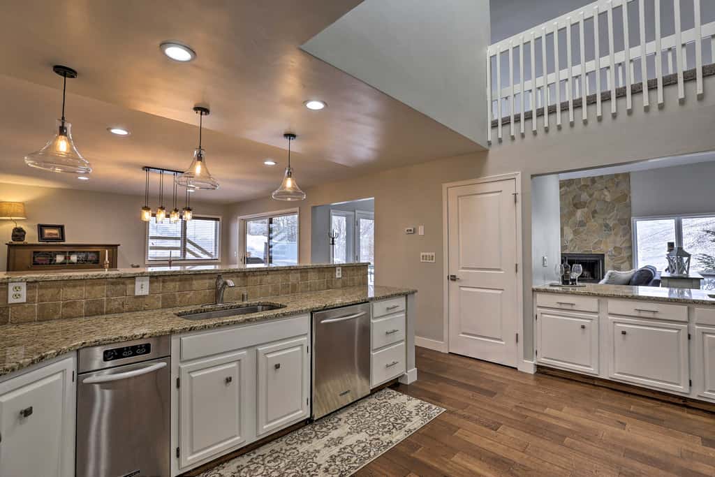 Avon Duplex w/ Hot Tub: Near Vail Hiking & Golf!