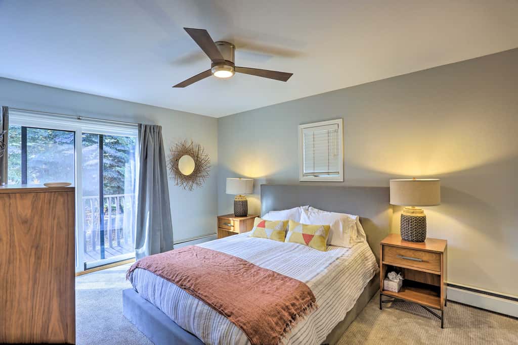 Roomy Avon Family Chalet w/ Hot Tub in EagleVail!