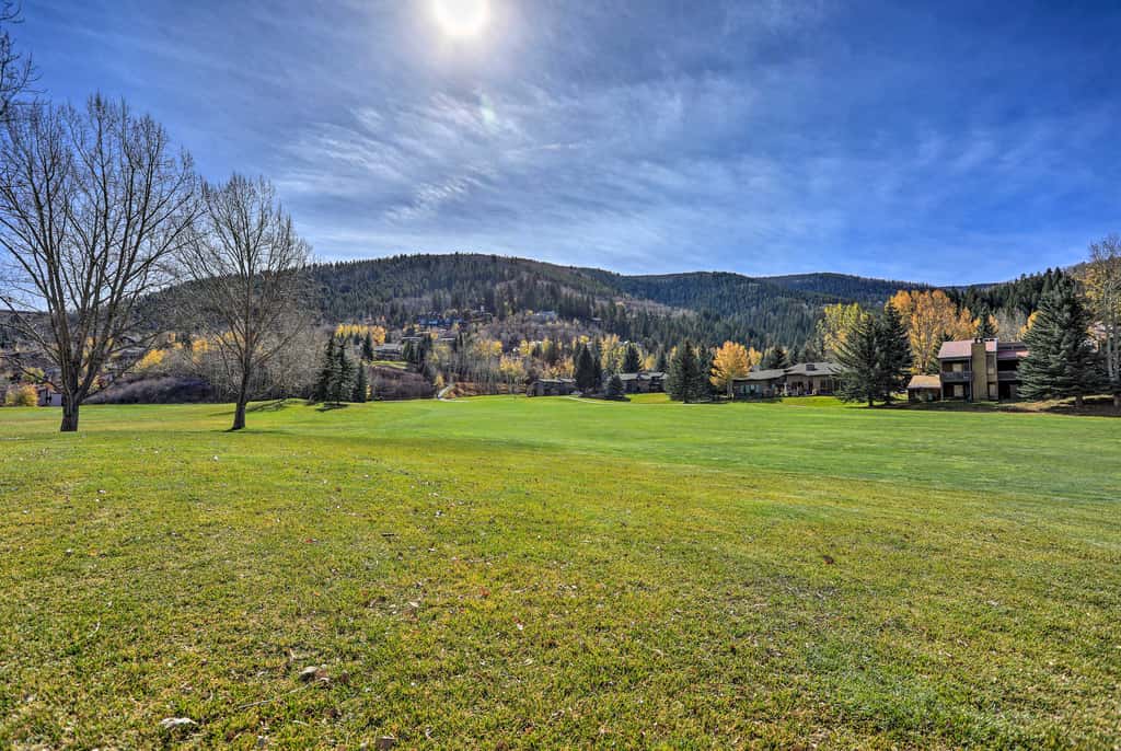 Roomy Avon Family Chalet w/ Hot Tub in EagleVail!