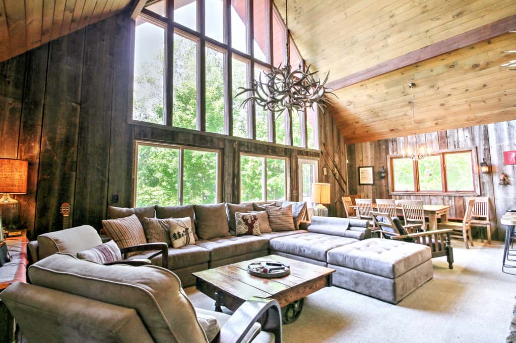 East Burke House w/ Deck < 3 Mi to Kingdom Trails!